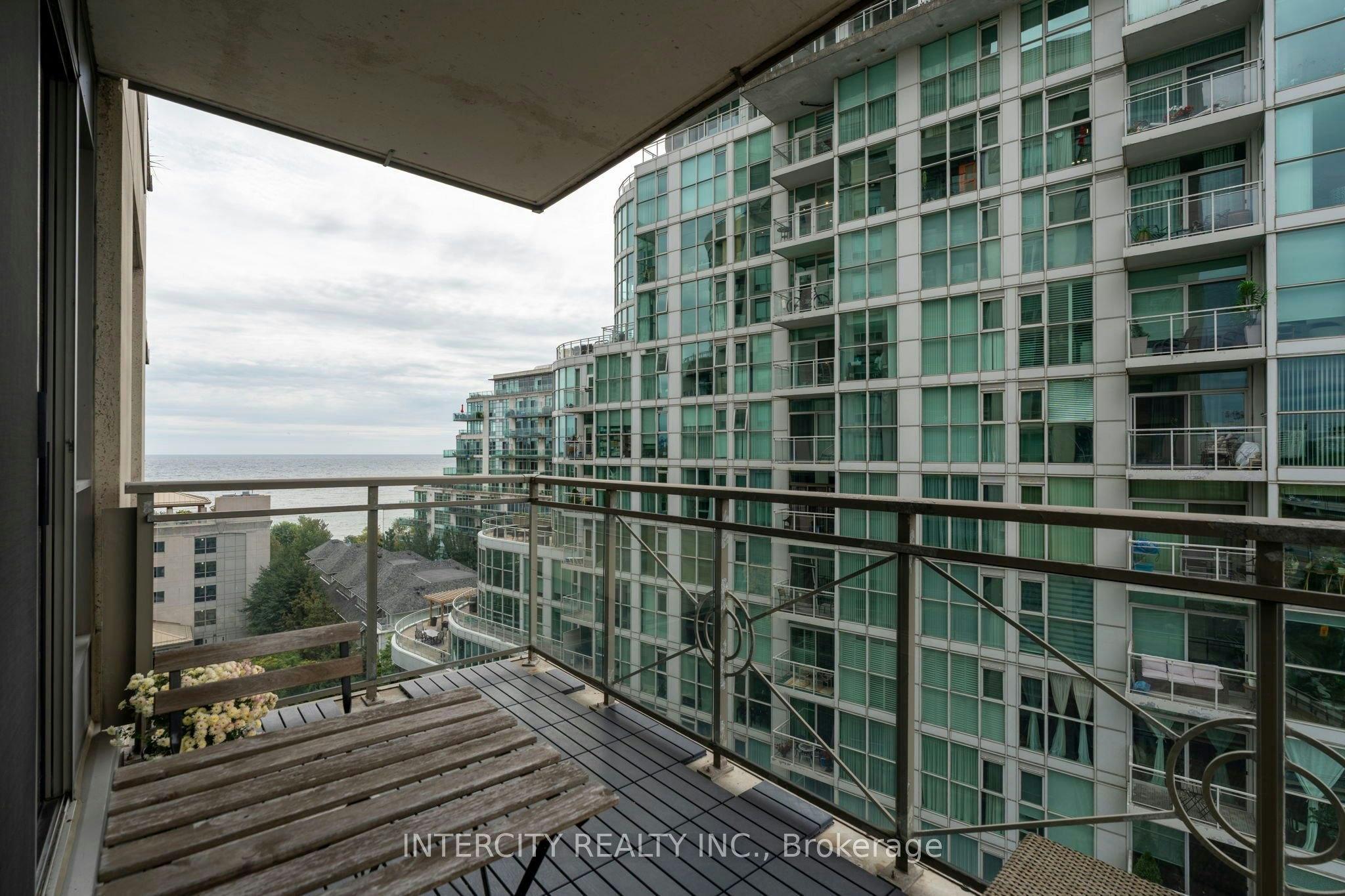 907-88 Palace Pier Court, Toronto, ON, M8V 4C2 - 25