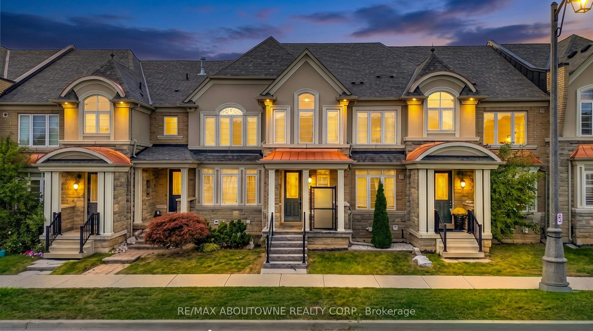 541 Sixteen Mile Drive, Oakville, ON, L6M 0P7