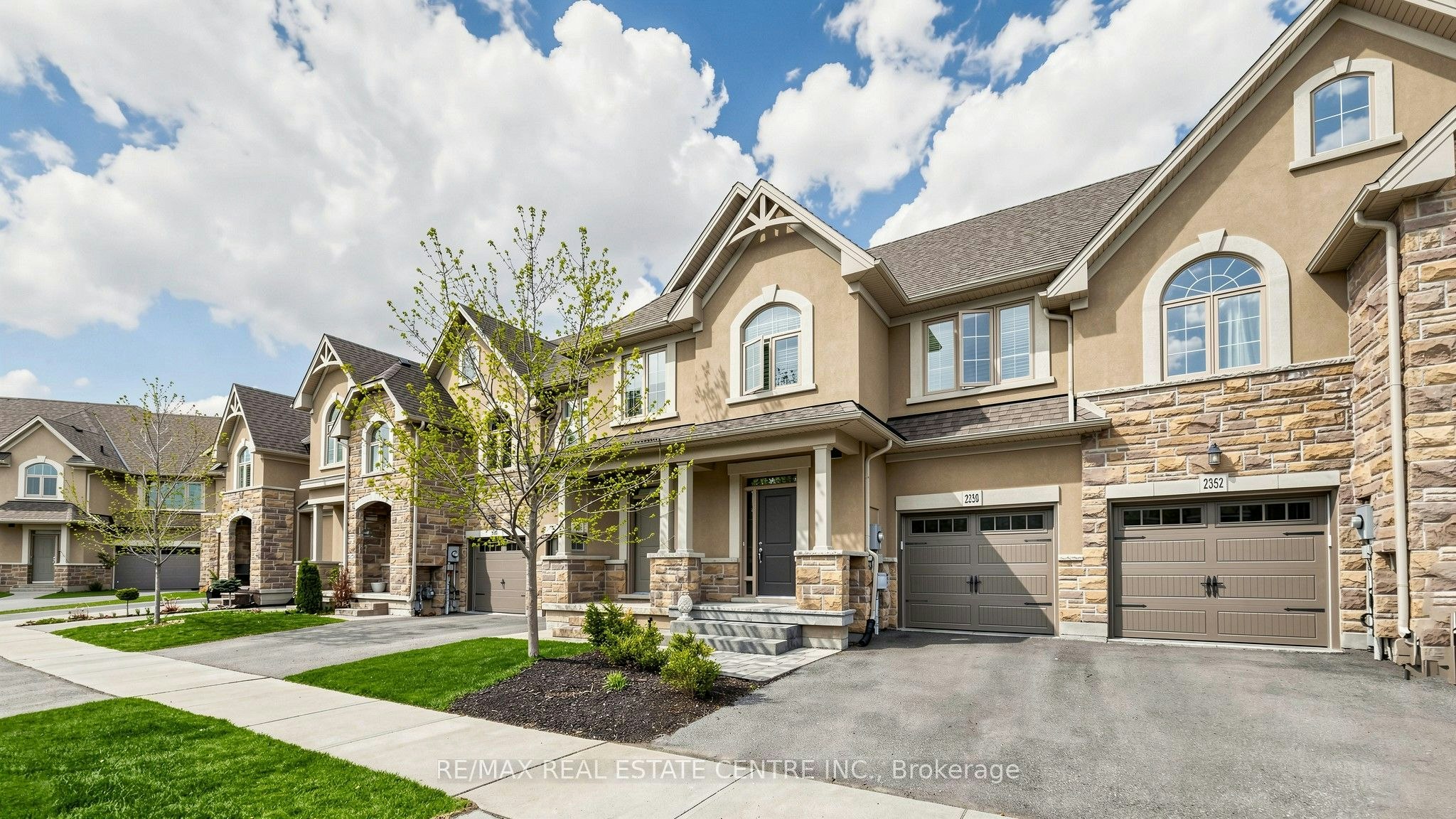 2350 Natasha Circle, Oakville, ON, L6M 1N9