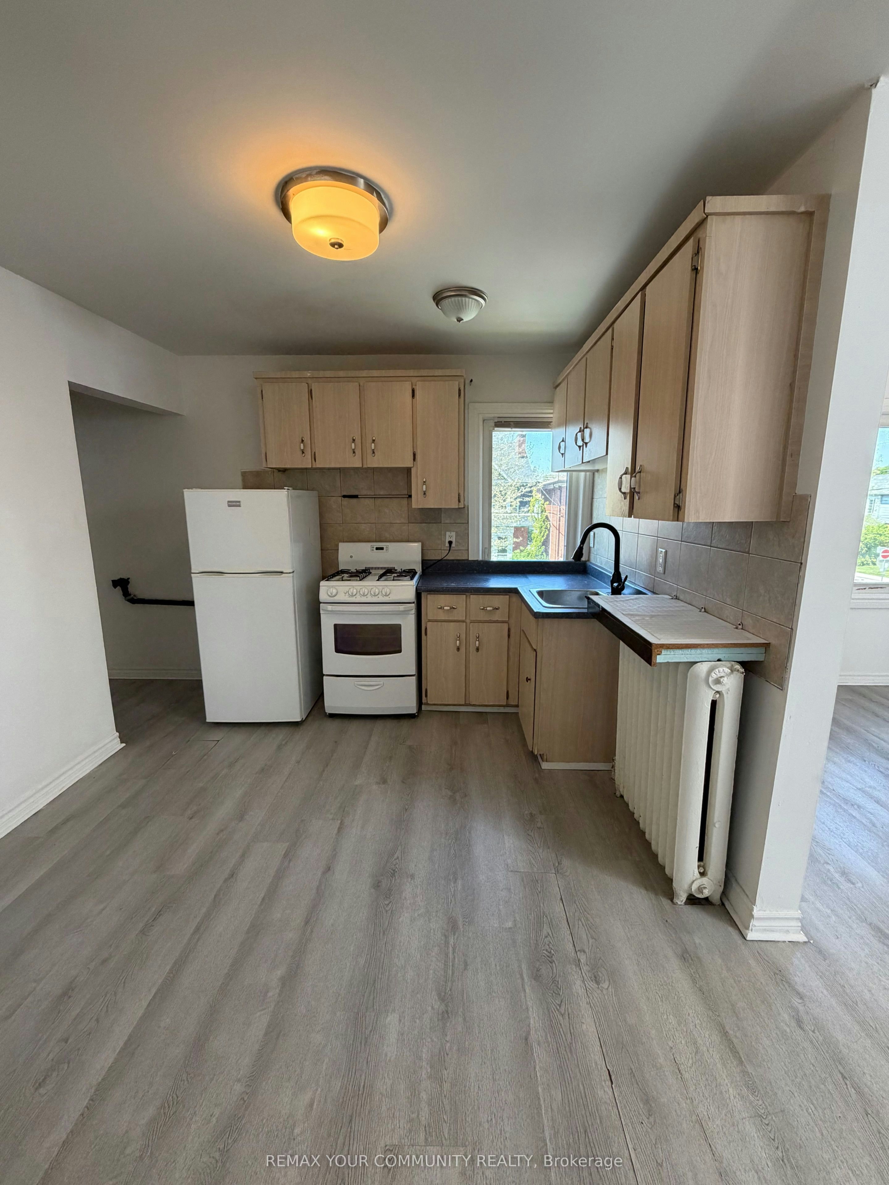 2nd Floor-129 Morrison Avenue, Toronto, ON, M6E 1M5 - 3