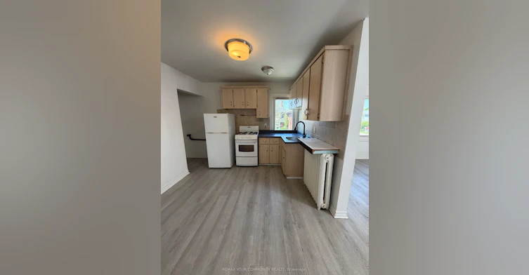 2nd Floor-129 Morrison Avenue, Toronto, ON, M6E 1M5 - 3