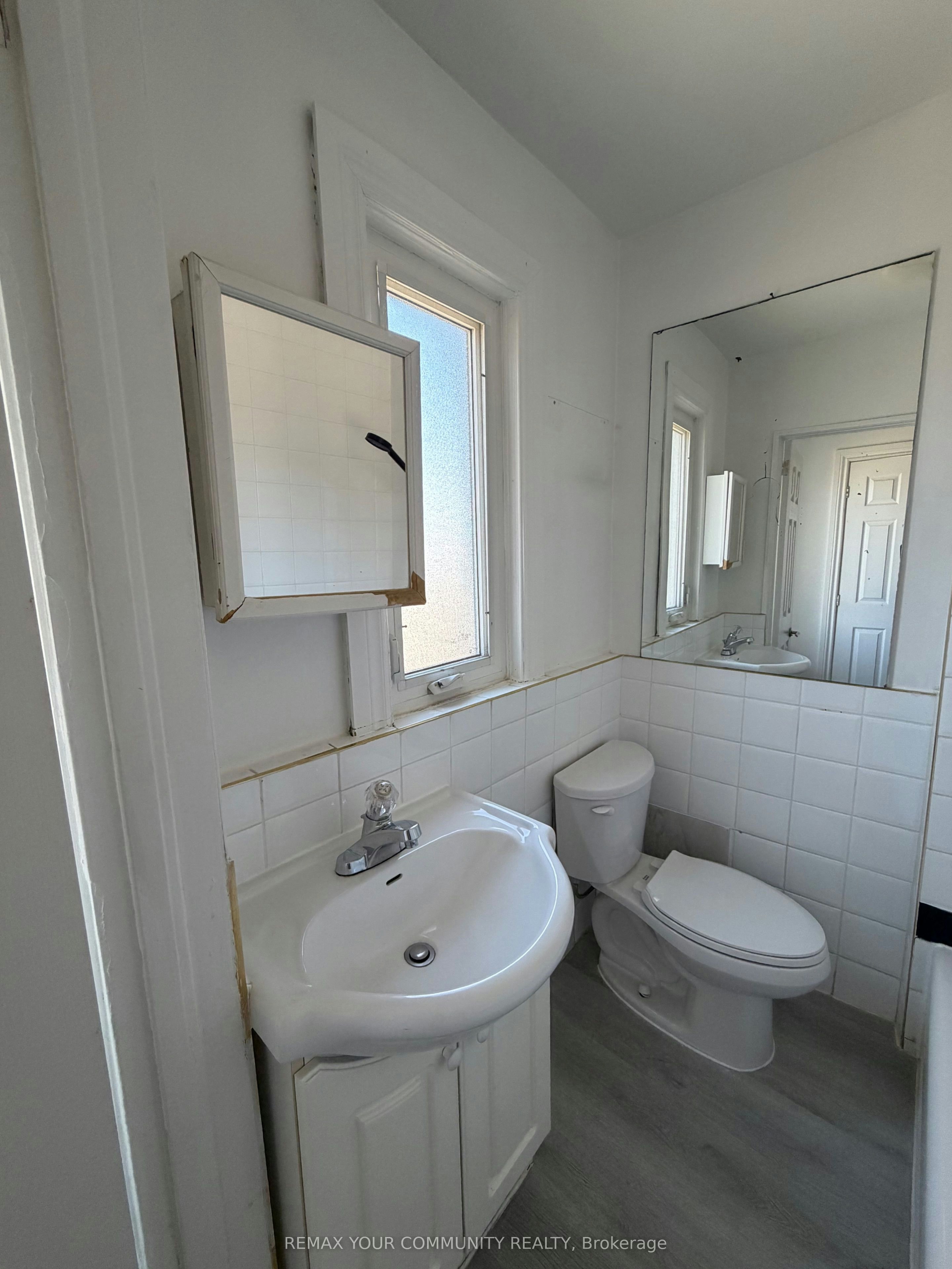 2nd Floor-129 Morrison Avenue, Toronto, ON, M6E 1M5 - 13