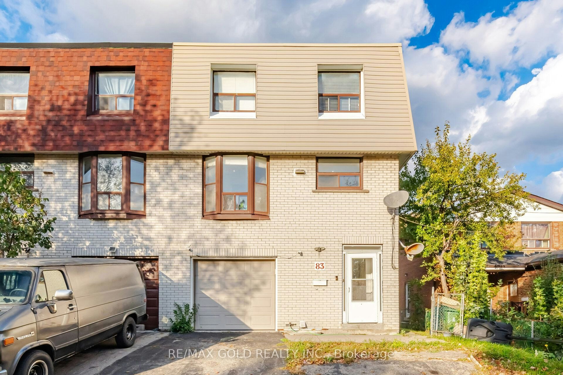 83 Clarion Road, Toronto, ON, M9R 3Y6