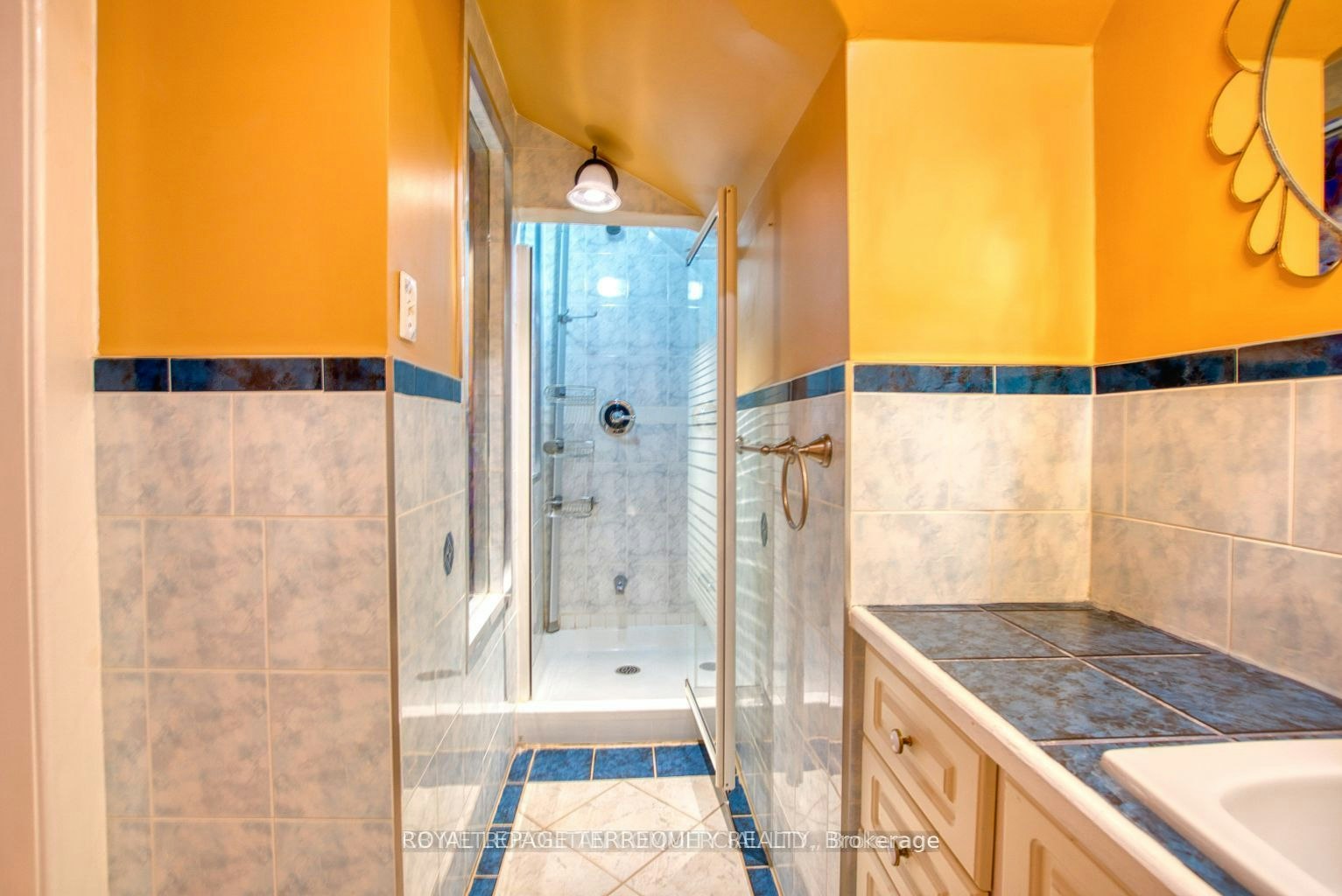 19 Mill Street N, Brampton, ON, L6X 1S5 - 19