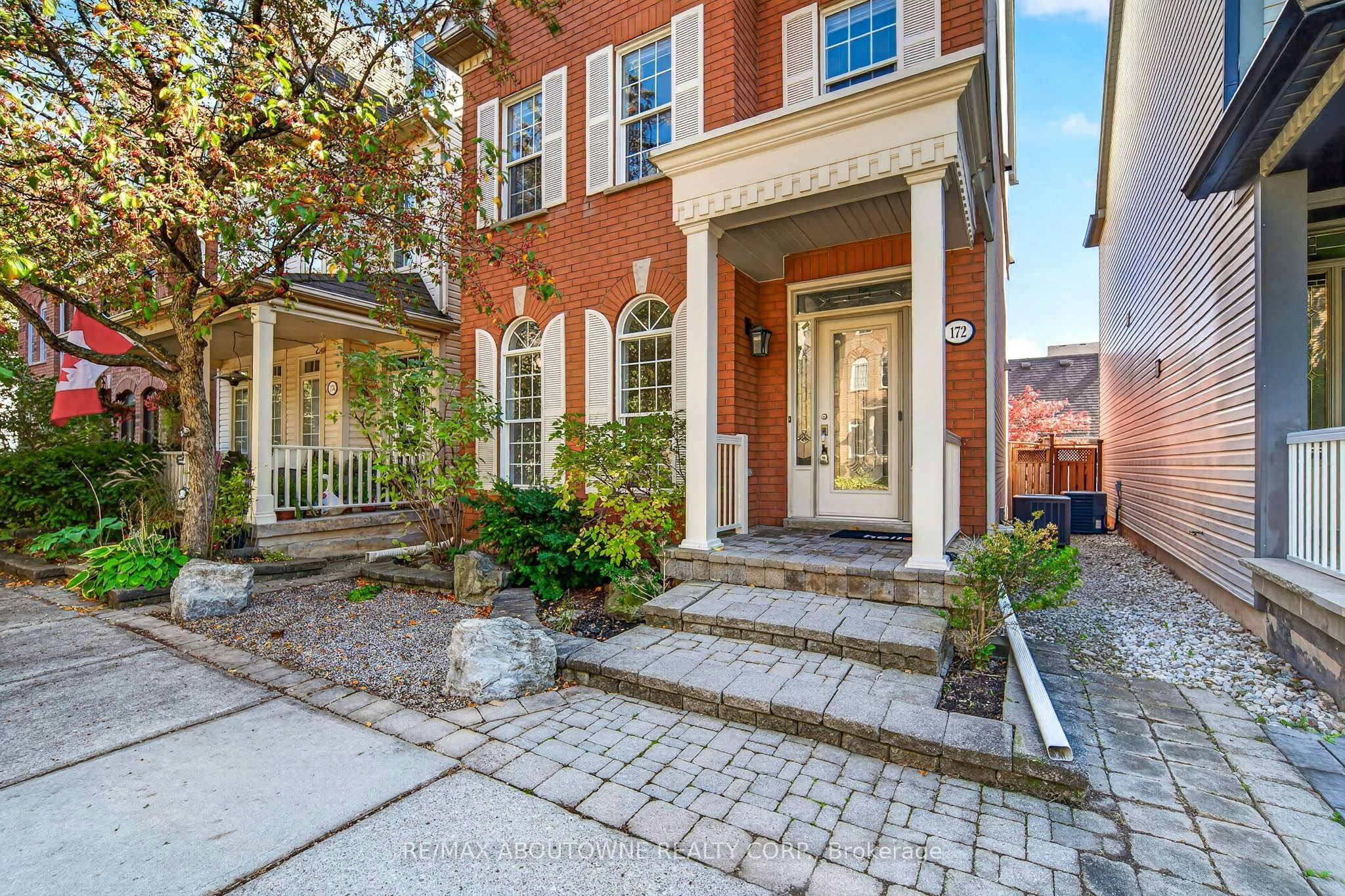 172 Roxton Road, Oakville, ON, L6H 6N1 - 2