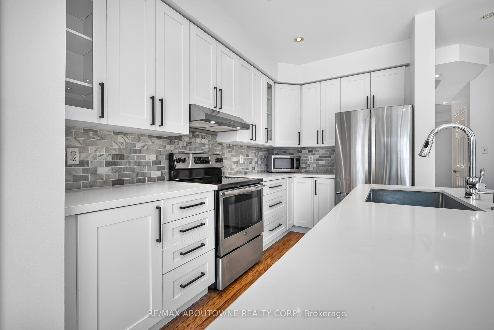 172 Roxton Road, Oakville, ON, L6H 6N1 - 12