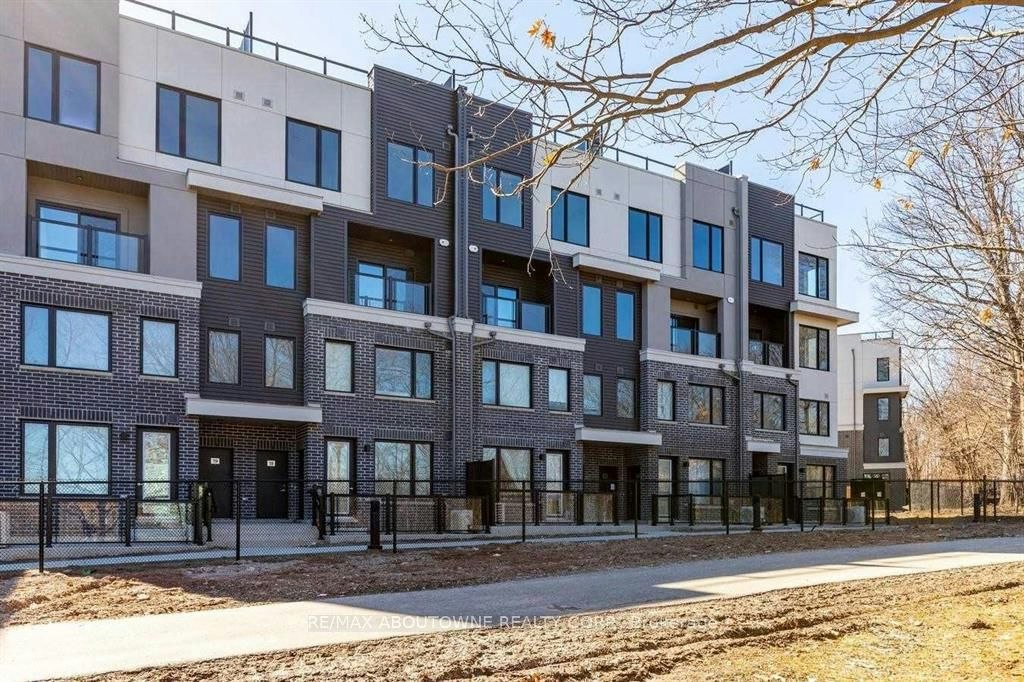 18-3483 Widdicombe Way, Mississauga, ON, L5L 0B8