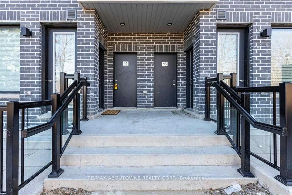18-3483 Widdicombe Way, Mississauga, ON, L5L 0B8 - 2