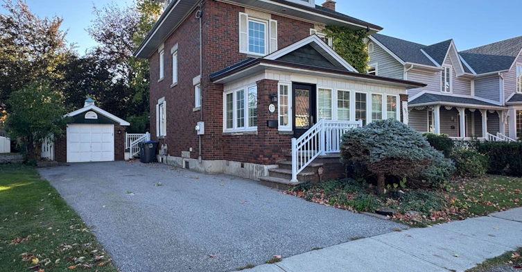 17 Mill Street N, Brampton, ON, L6X 1S5 - 2