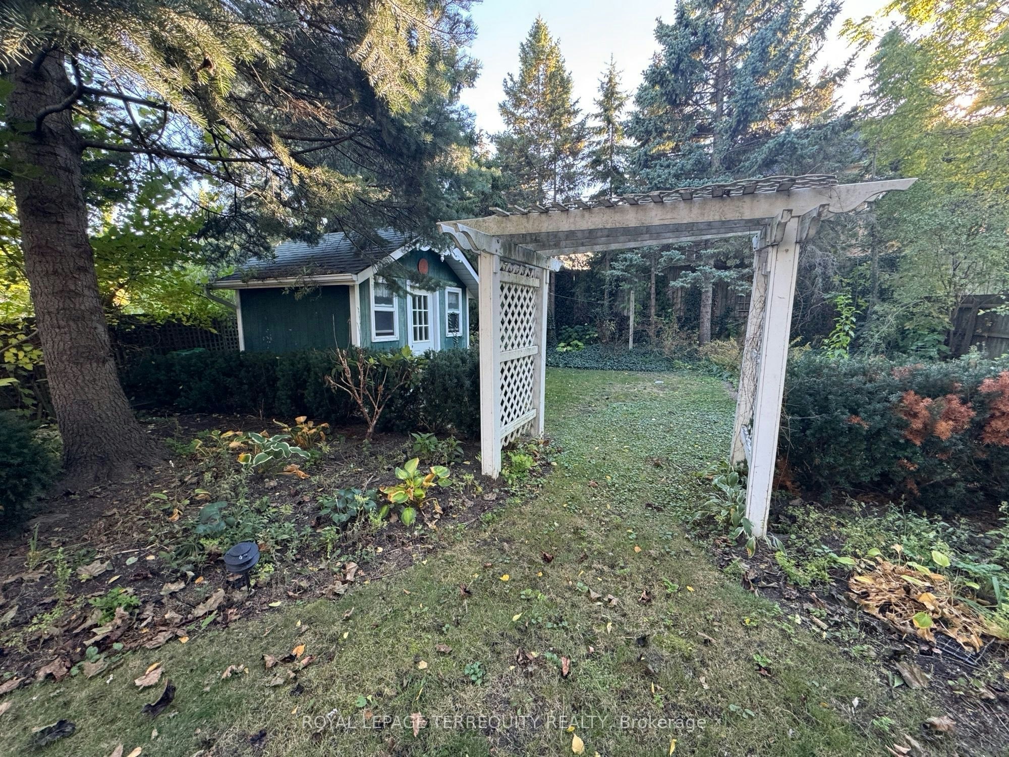 17 Mill Street N, Brampton, ON, L6X 1S5 5