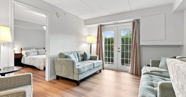 104-2035 Appleby Line, Burlington, ON, L7L 7G8 - 3