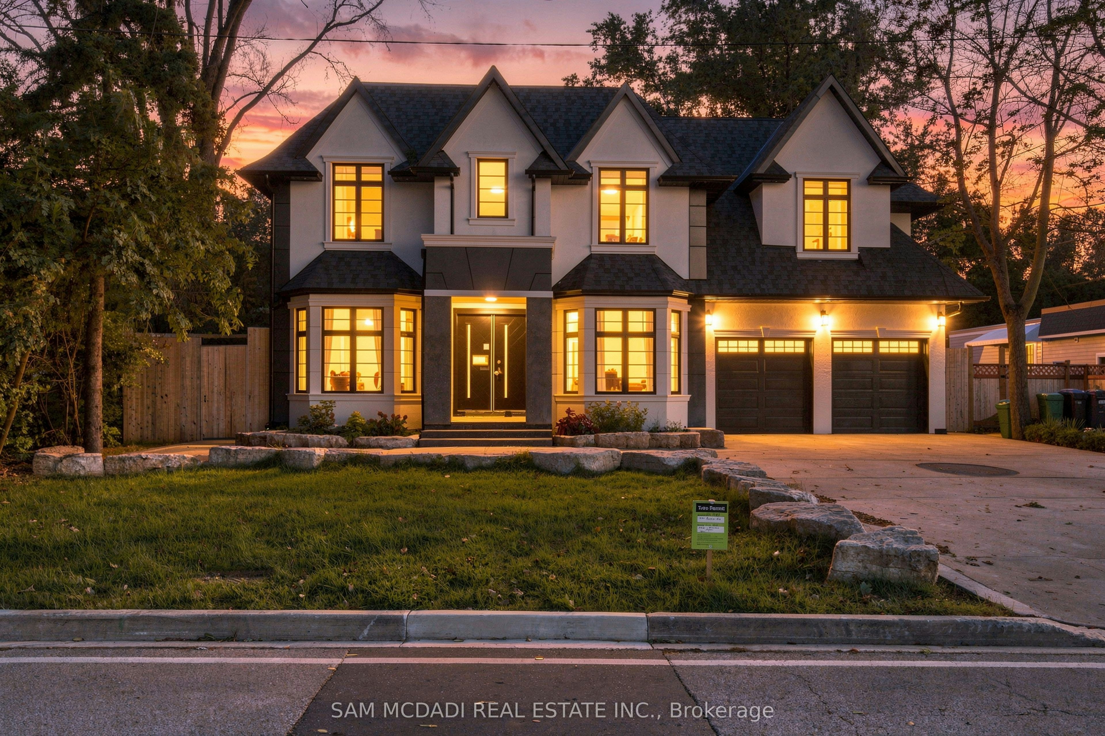 1897 Balsam Avenue, Mississauga, ON, L5J 1L3