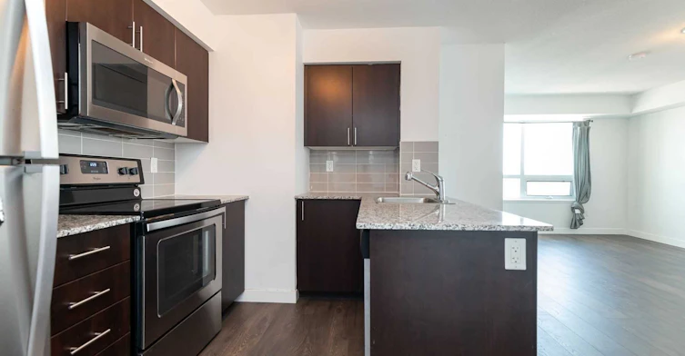 2202-1420 Dupont Street, Toronto, ON, M6H 4J8 - 5