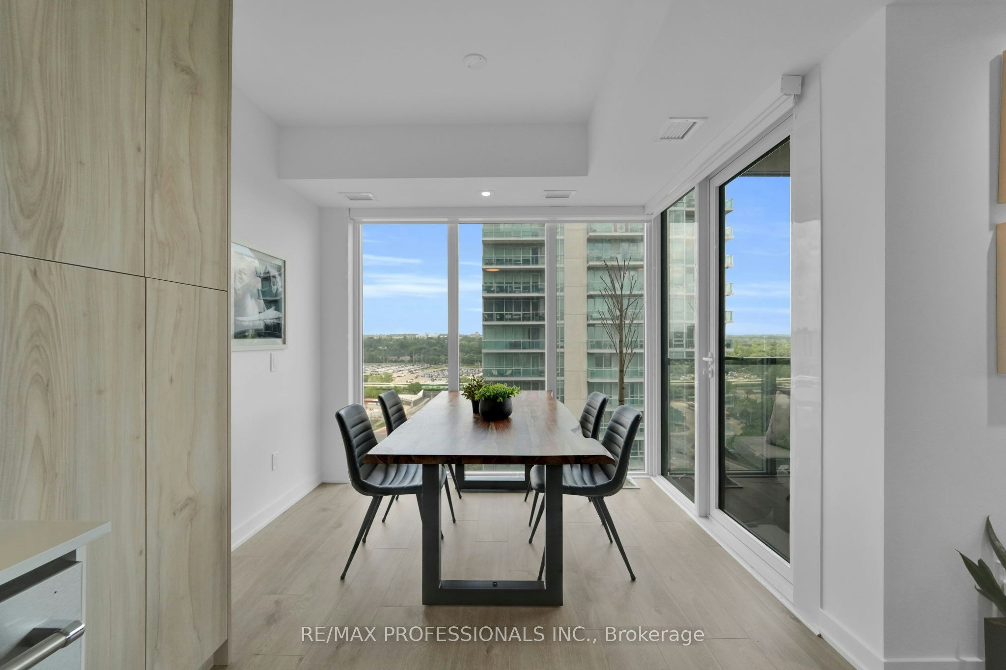 1402-1035 Southdown Road, Mississauga, ON, L5J 0A2 - 14