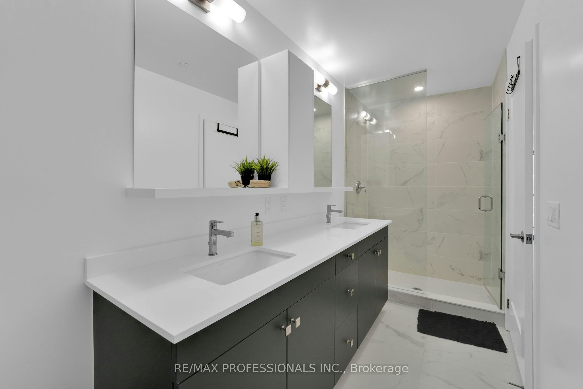 1402-1035 Southdown Road, Mississauga, ON, L5J 0A2 - 26