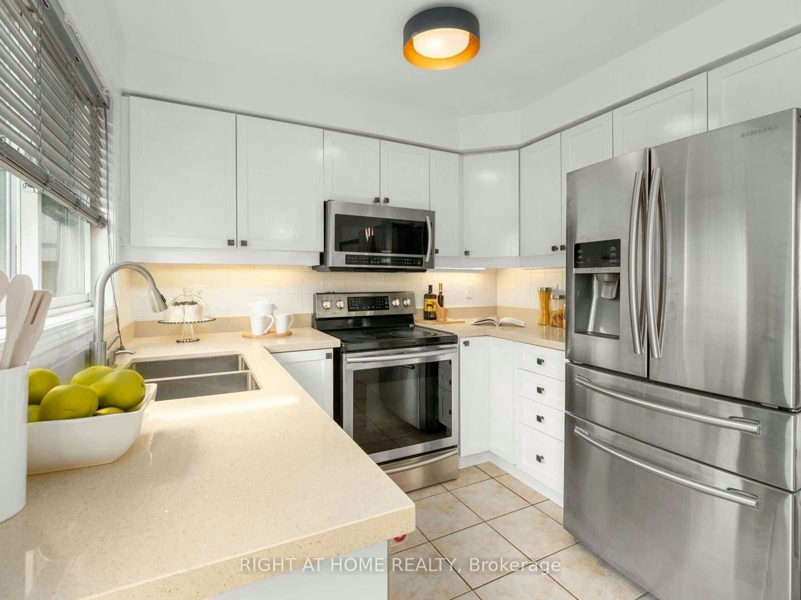 5555 Bridgeport Gate, Mississauga, ON, L5M 6N1 - 9