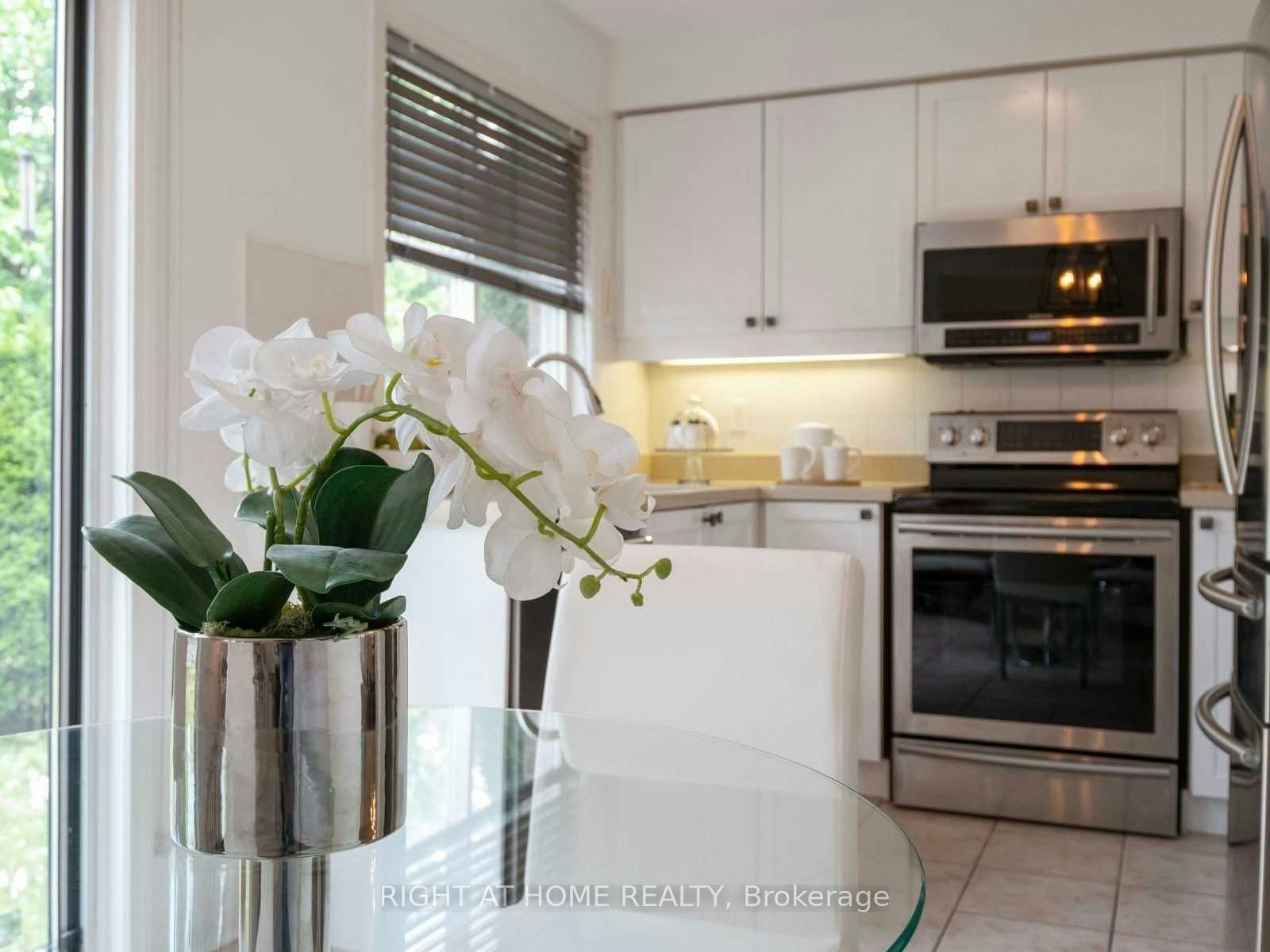 5555 Bridgeport Gate, Mississauga, ON, L5M 6N1 - 10