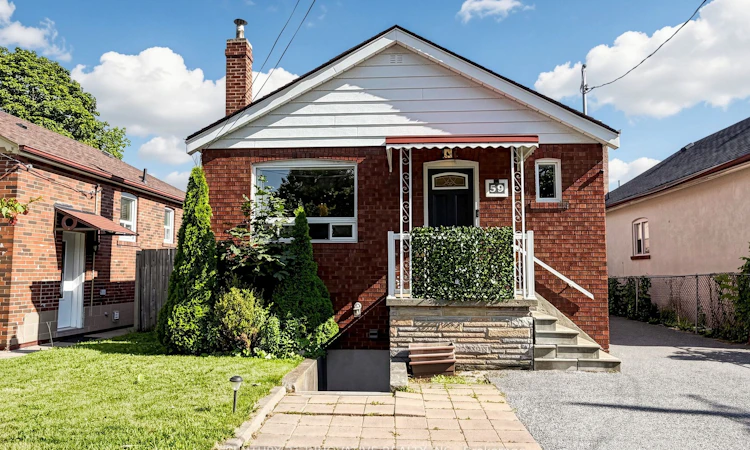 59 Manitoba Street