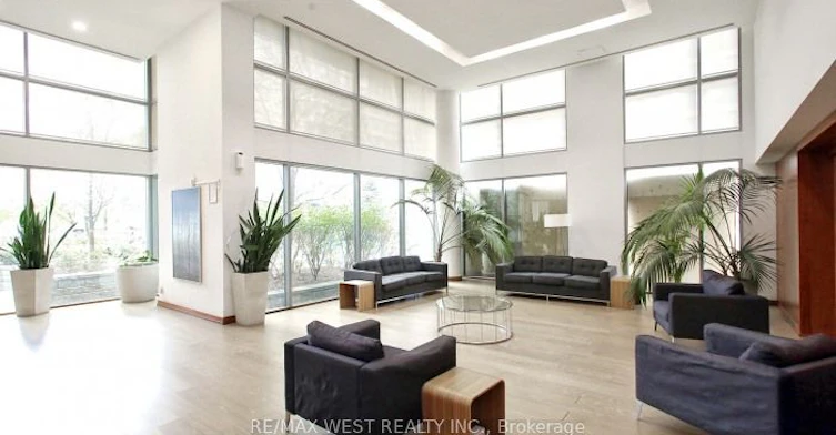 903-225 Webb Drive, Mississauga, ON, L5B 4P2 - 3