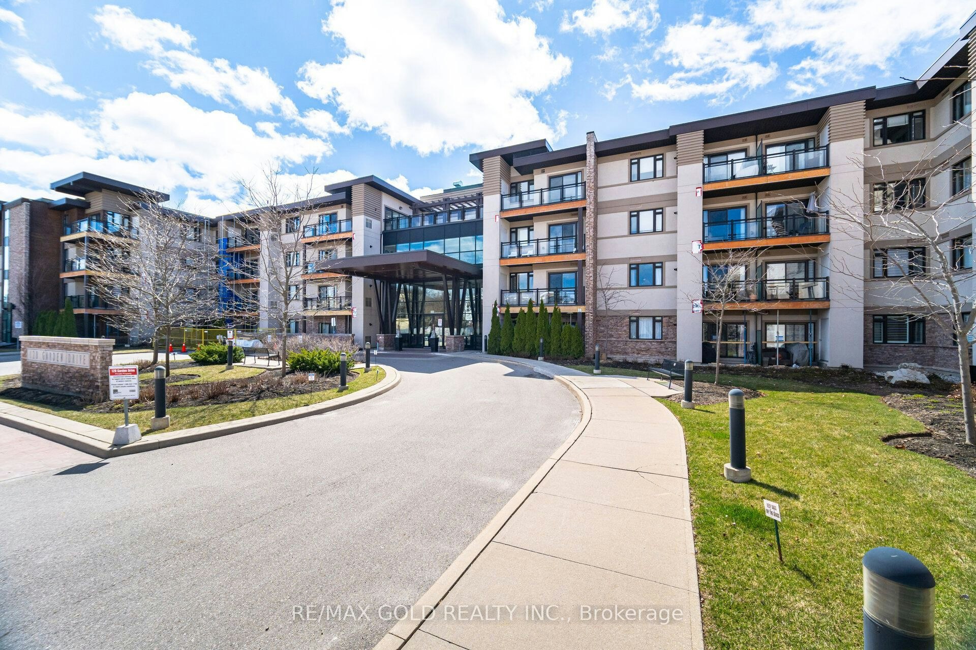 324-128 Garden Drive, Oakville, ON, L6K 0H7