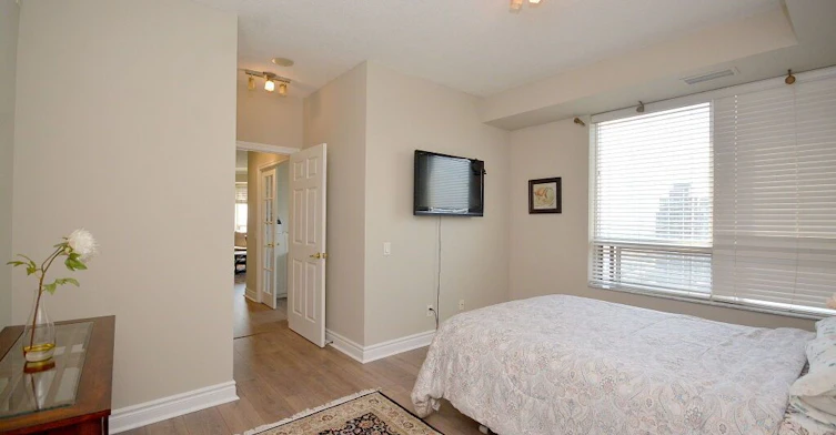 2612-25 Kingsbridge Garden Circle, Mississauga, ON, L5R 4B1 - 16