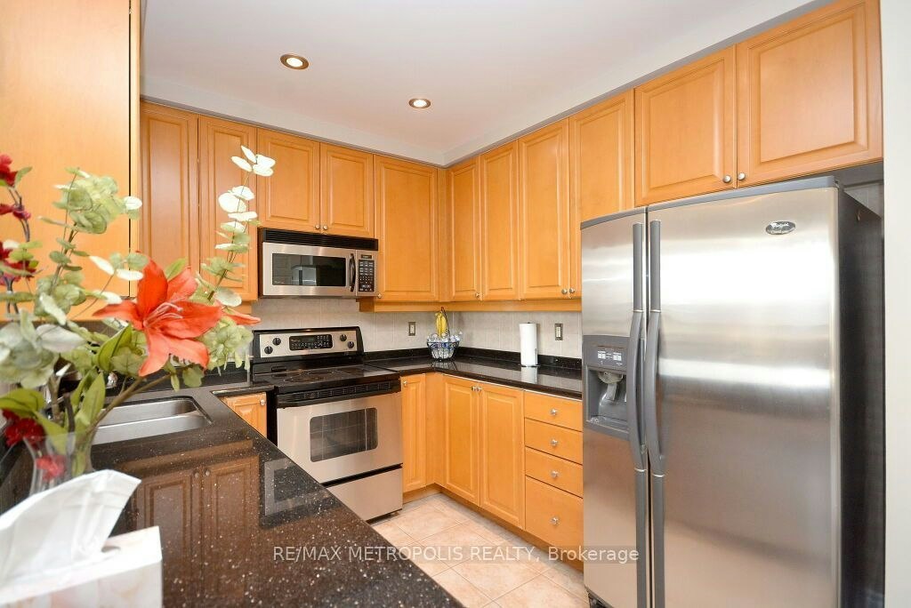 2612-25 Kingsbridge Garden Circle, Mississauga, ON, L5R 4B1 - 9