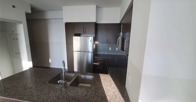 1701-65 Speers Road, Oakville, ON, L6K 3V5 - 7