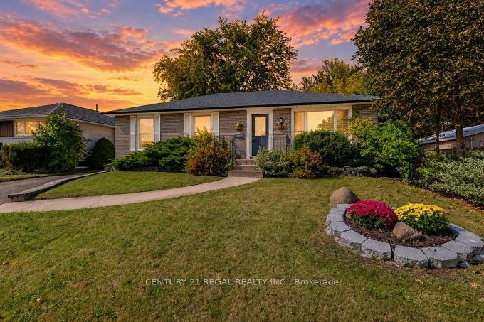 2 Alderbury Crescent, Brampton, ON, L6T 1P6