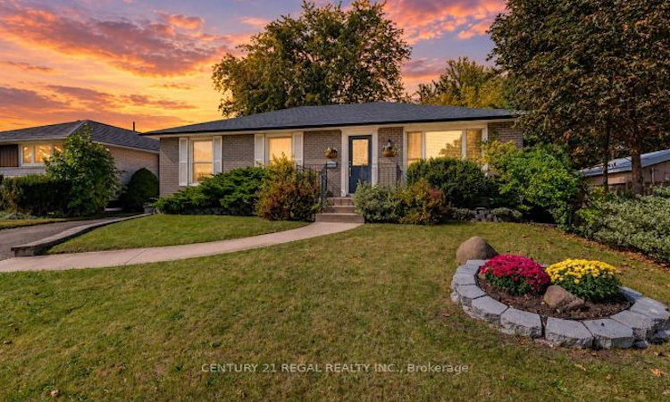 2 Alderbury Crescent