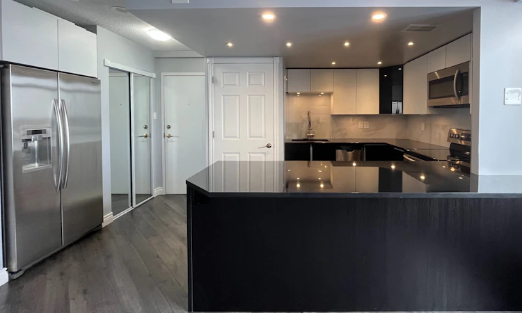 1007-300 Webb Drive