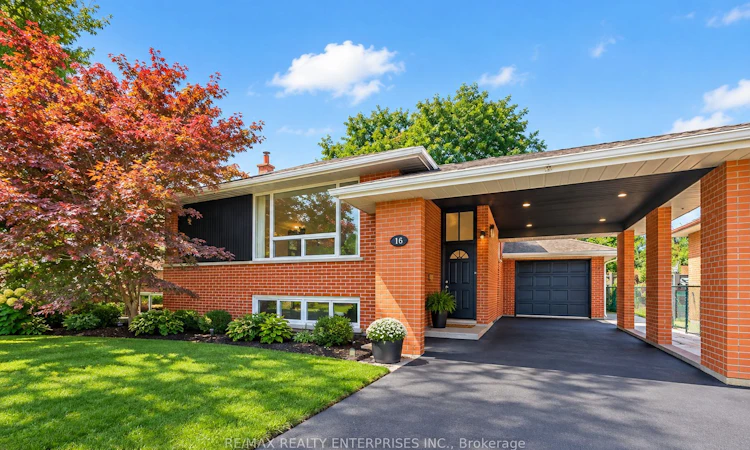16 Warbeck Place