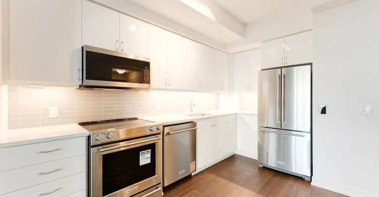 PH404-38 Annie Craig Drive, Toronto, ON, M8V 0G9 - 15