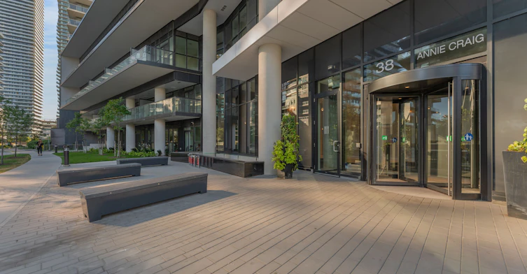 PH404-38 Annie Craig Drive, Toronto, ON, M8V 0G9 - 5