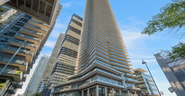PH404-38 Annie Craig Drive, Toronto, ON, M8V 0G9 - 4