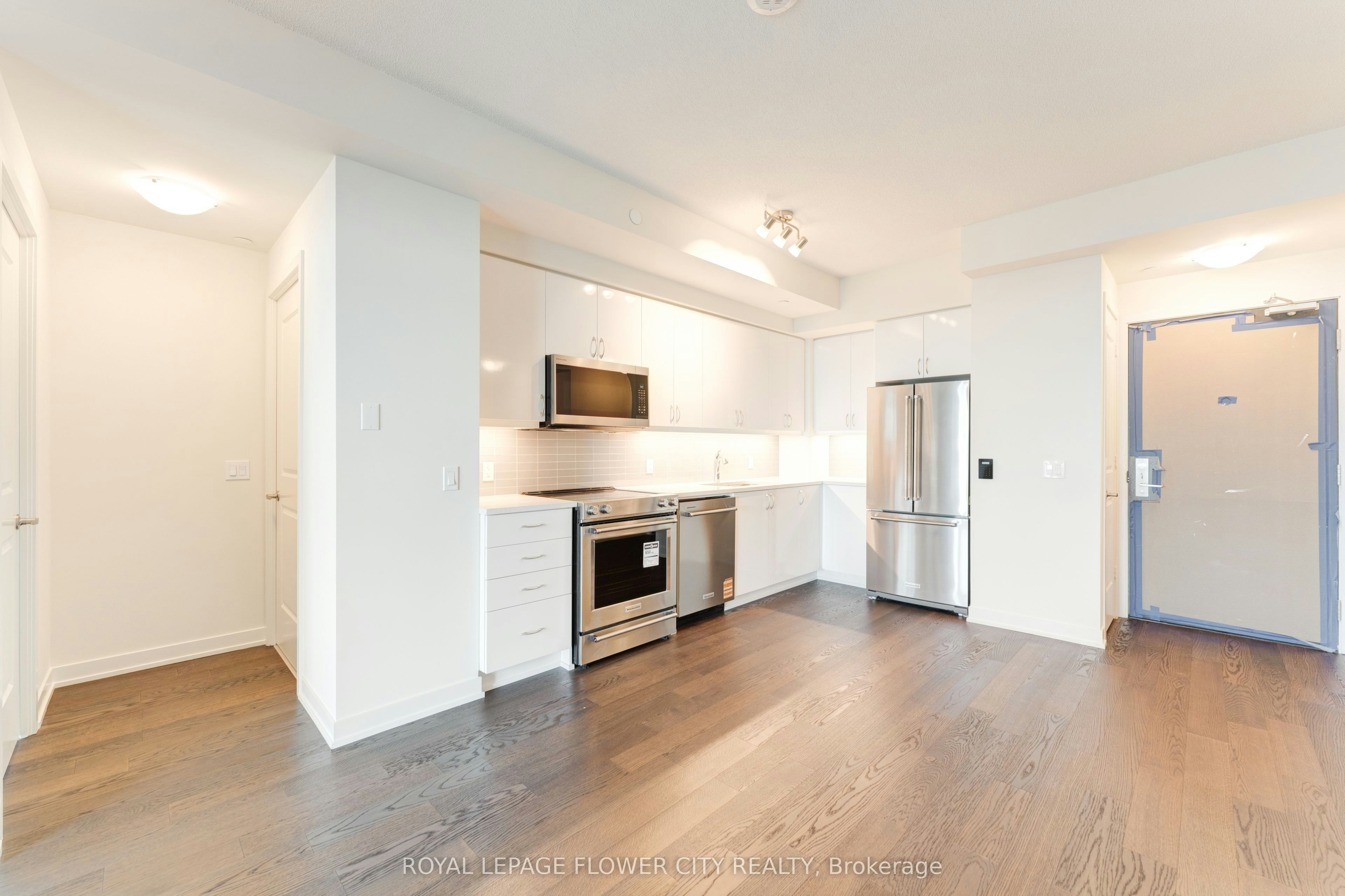 PH404-38 Annie Craig Drive, Toronto, ON, M8V 0G9 - 17