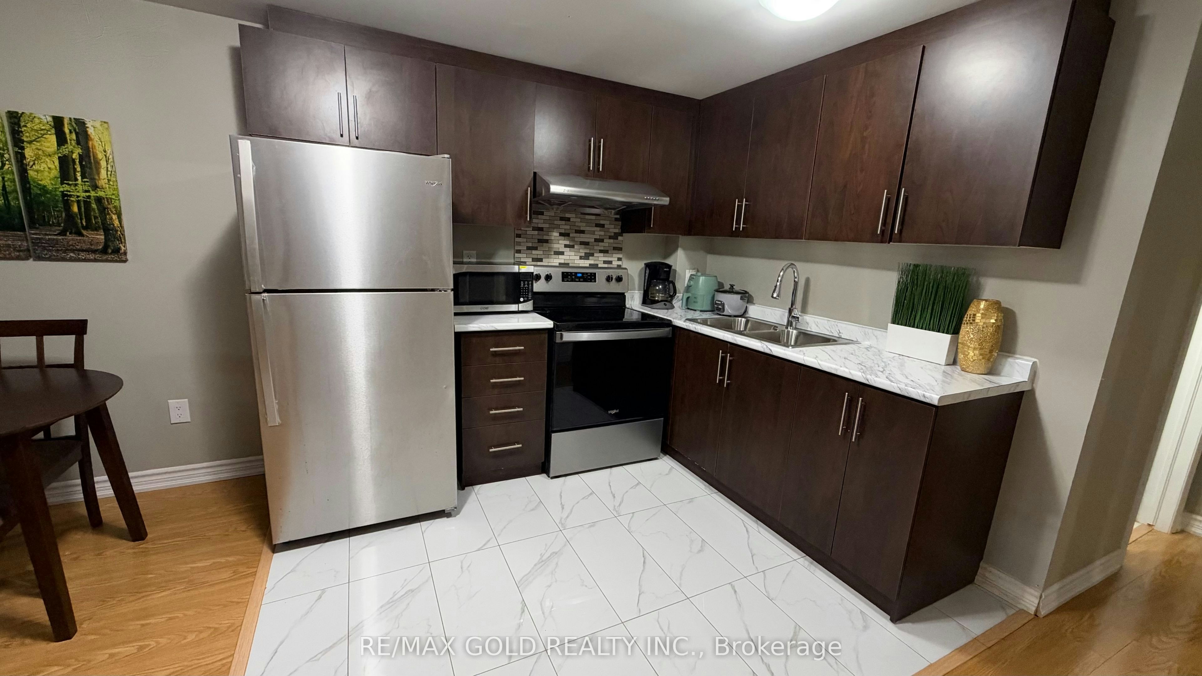 BSMT-3815 Althorpe Circle, Mississauga, ON, L5N 7G3 - 3