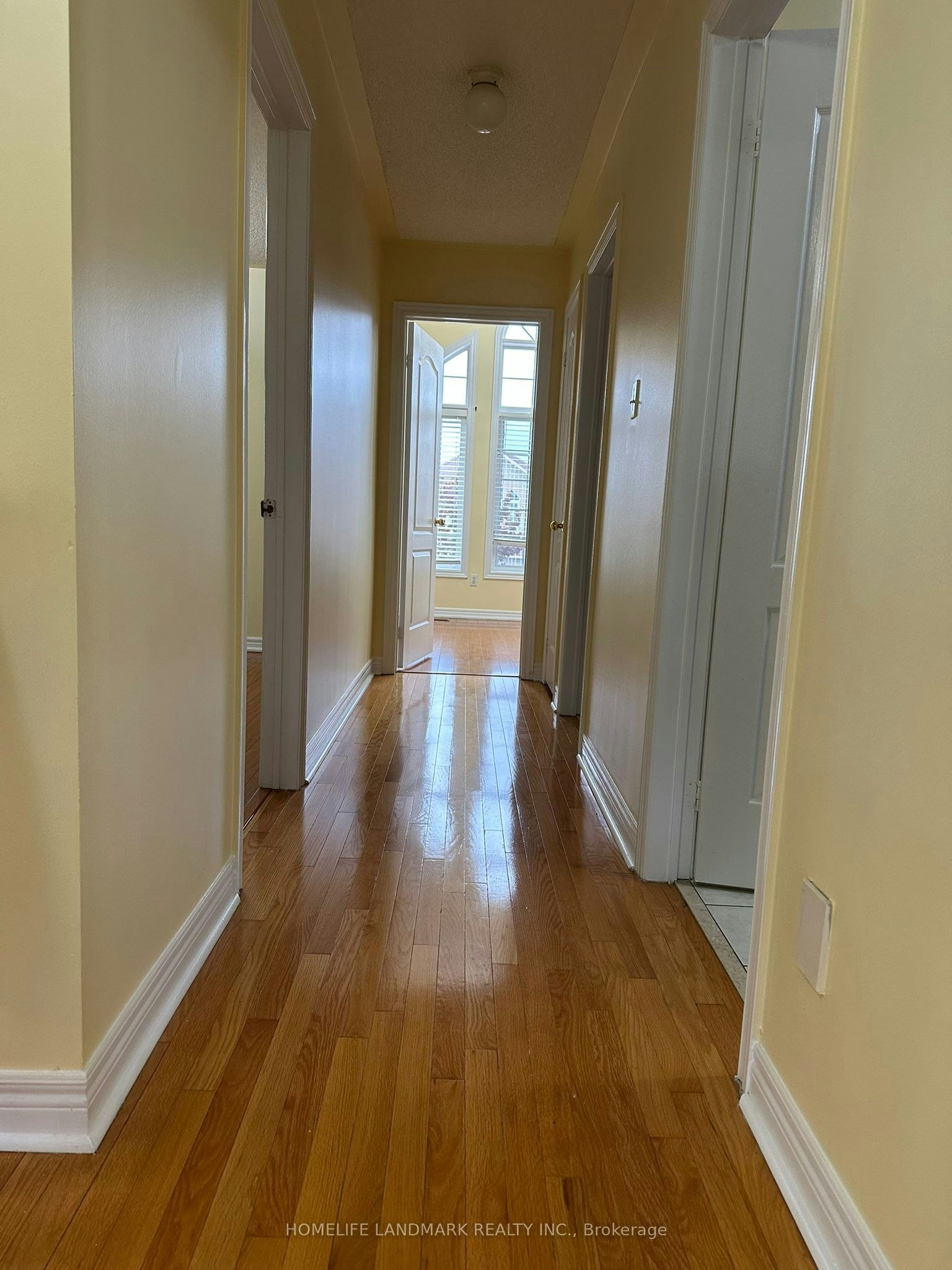 544 Matisse Place, Mississauga, ON, L5W 1M3 4
