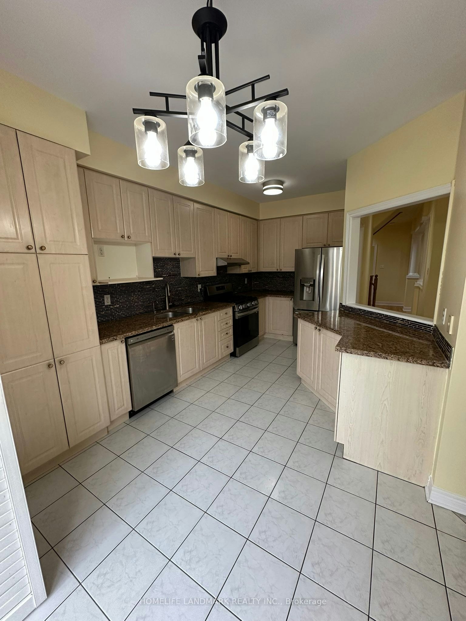 544 Matisse Place, Mississauga, ON, L5W 1M3 - 10