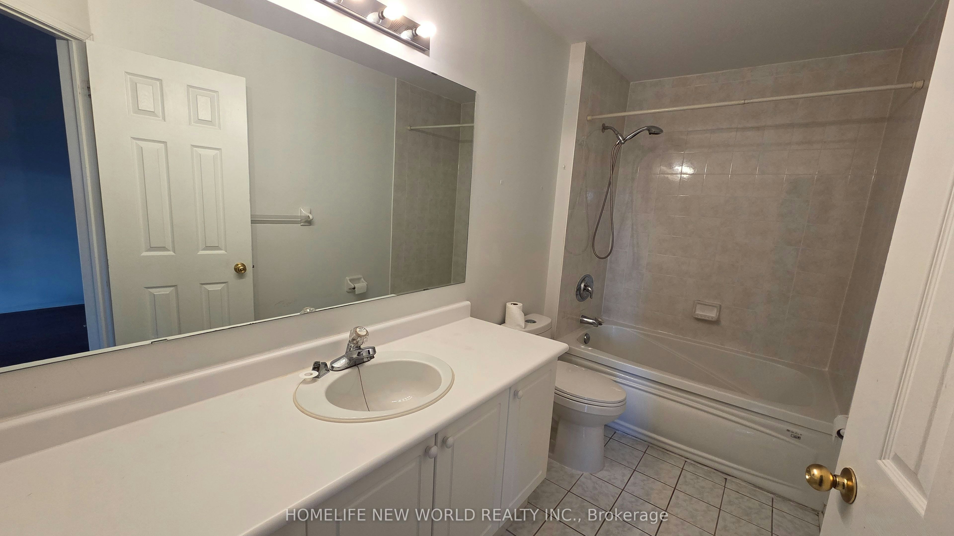 5420 Fallingbrook Drive, Mississauga, ON, L5V 2H6 - 14
