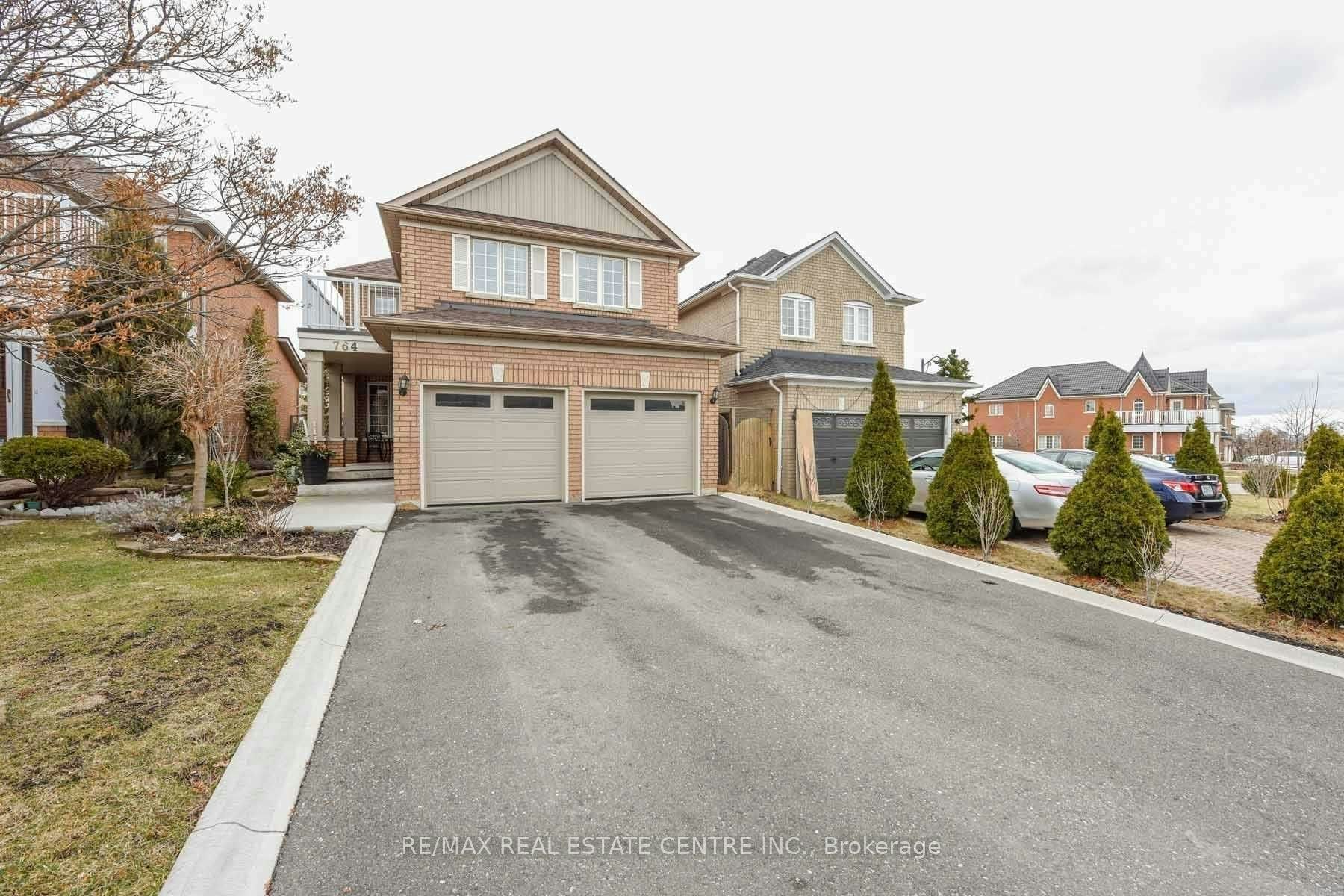 764 Avocado Crescent, Mississauga, ON, L5W 1H4