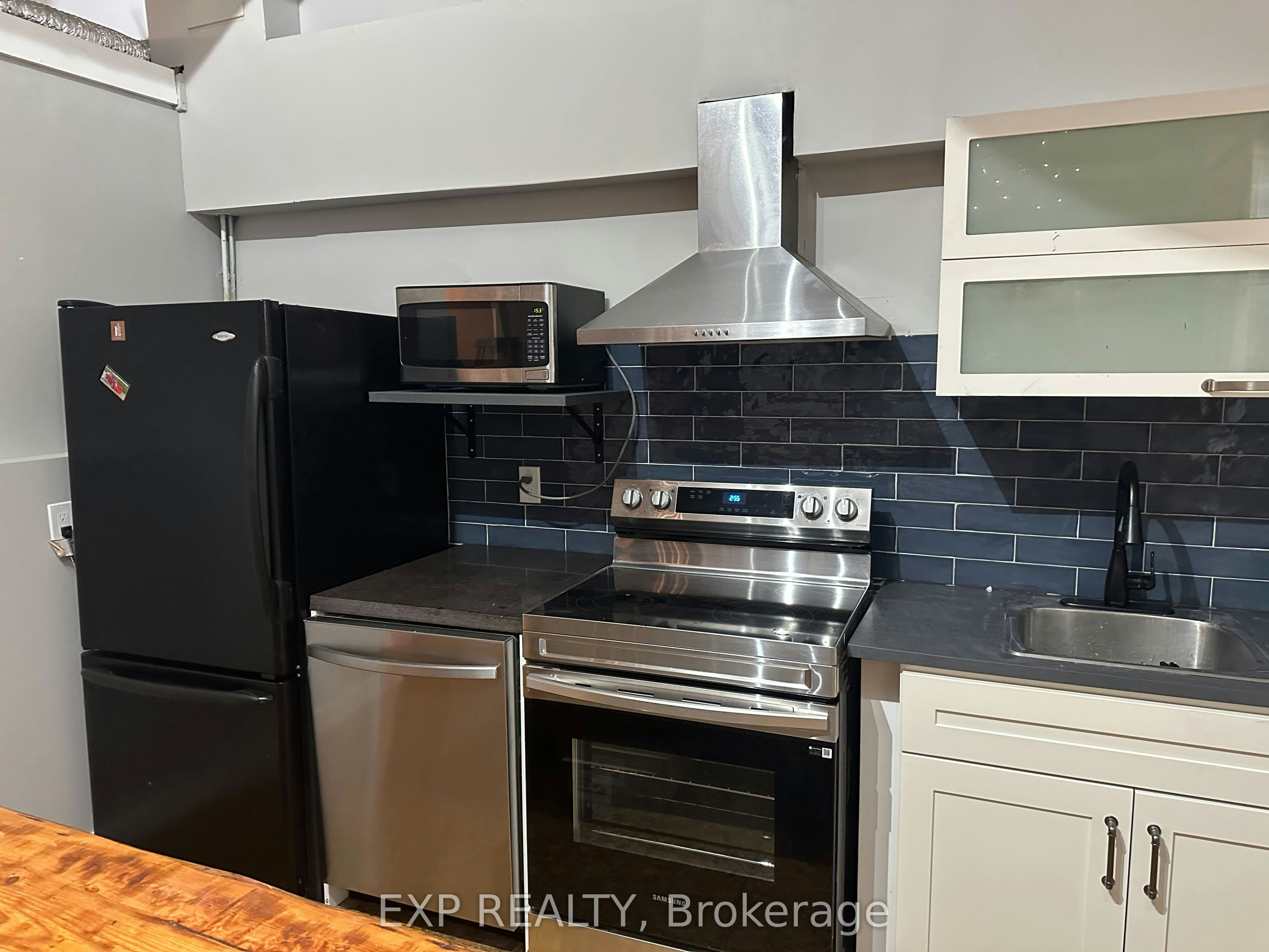 2474-2480 Dundas Street W, Toronto, ON, M6P 1W9 - 33