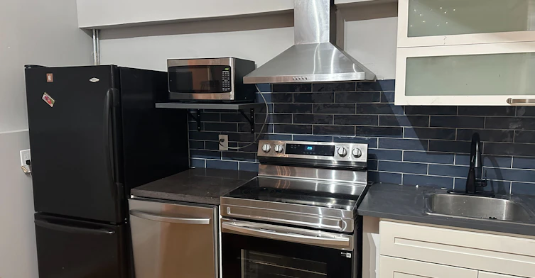 2474-2480 Dundas Street W, Toronto, ON, M6P 1W9 - 33