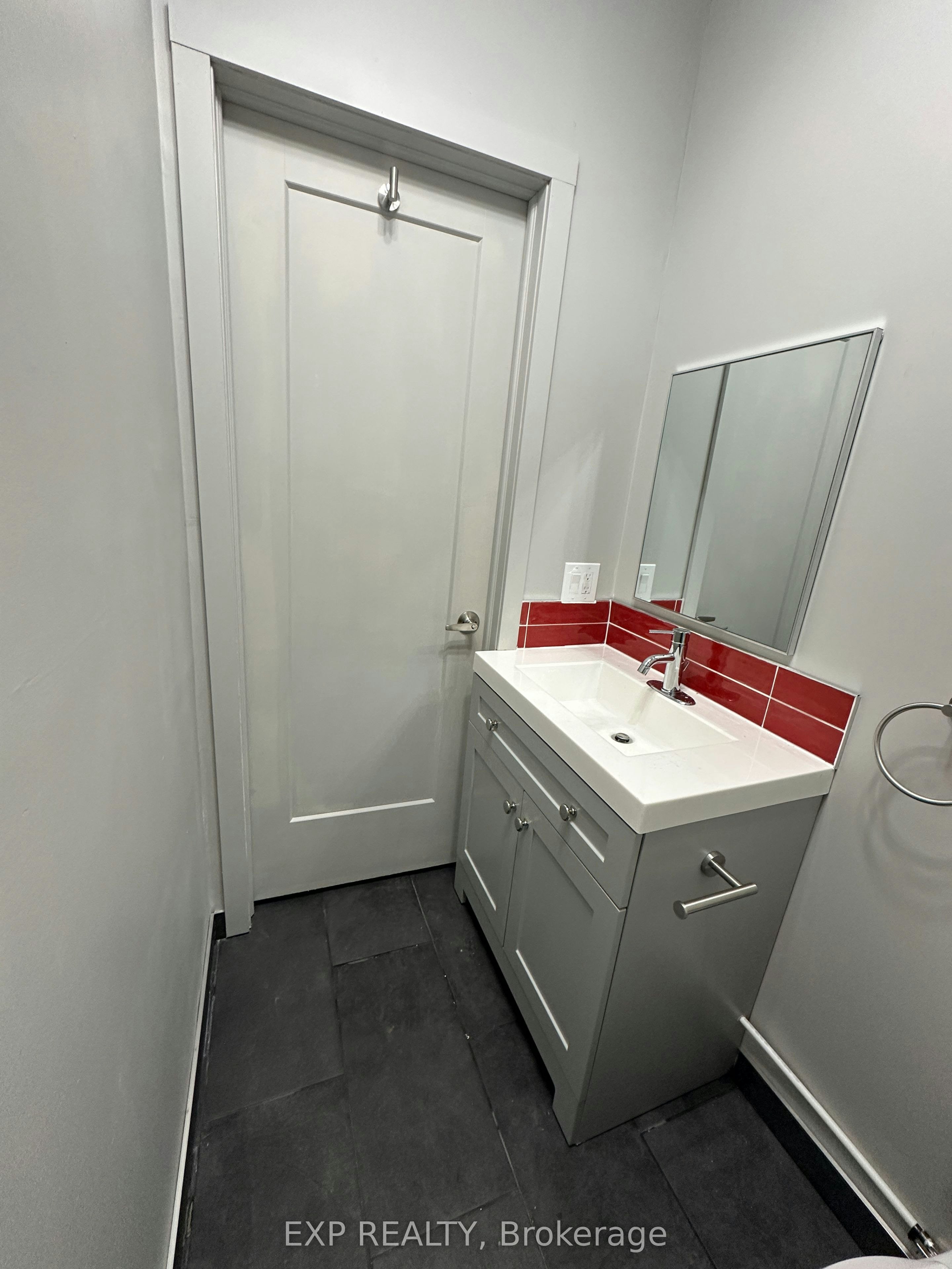 2474-2480 Dundas Street W, Toronto, ON, M6P 1W9 - 37