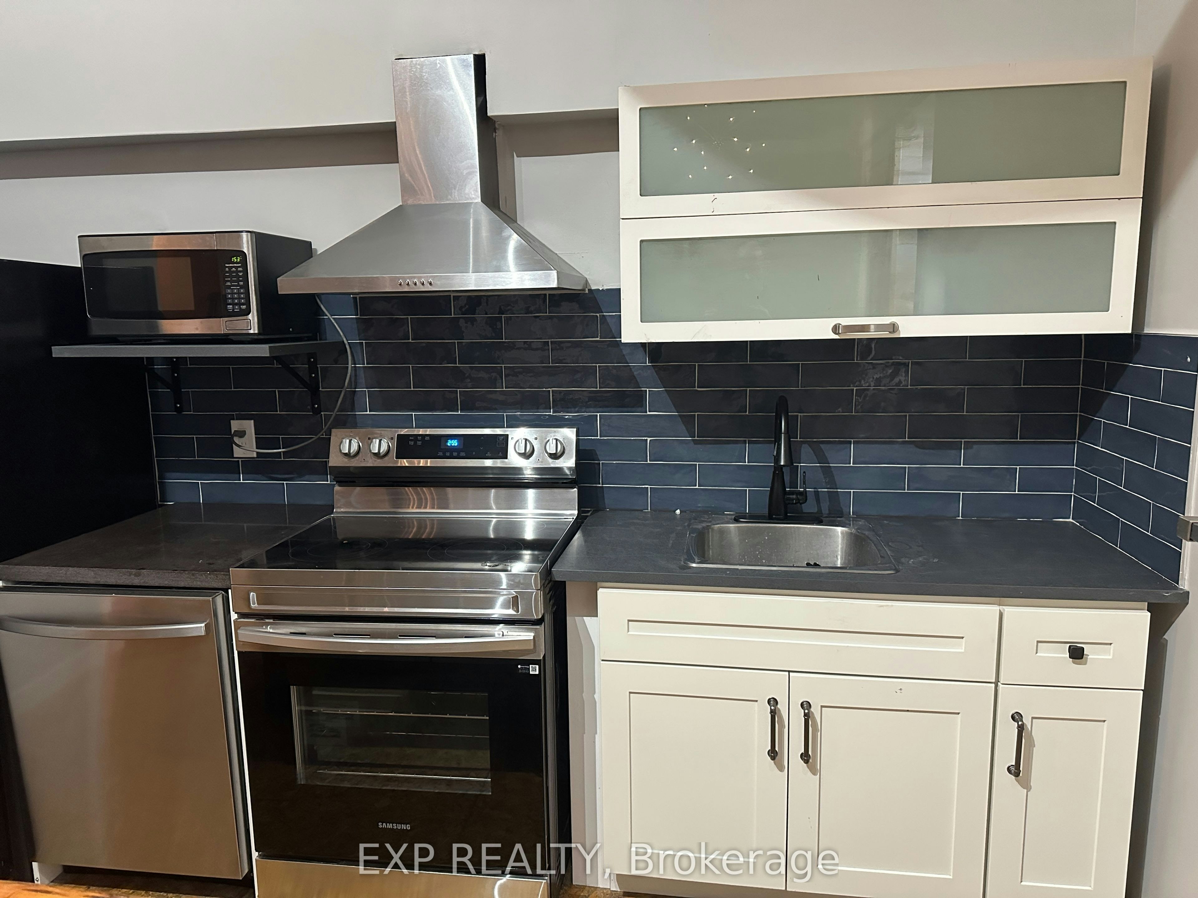 2474-2480 Dundas Street W, Toronto, ON, M6P 1W9 - 32