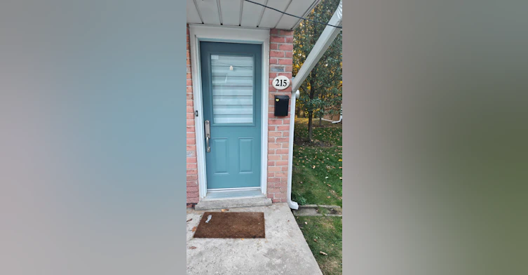 215-2110 Cleaver Avenue, Burlington, ON, L7M 3Z3