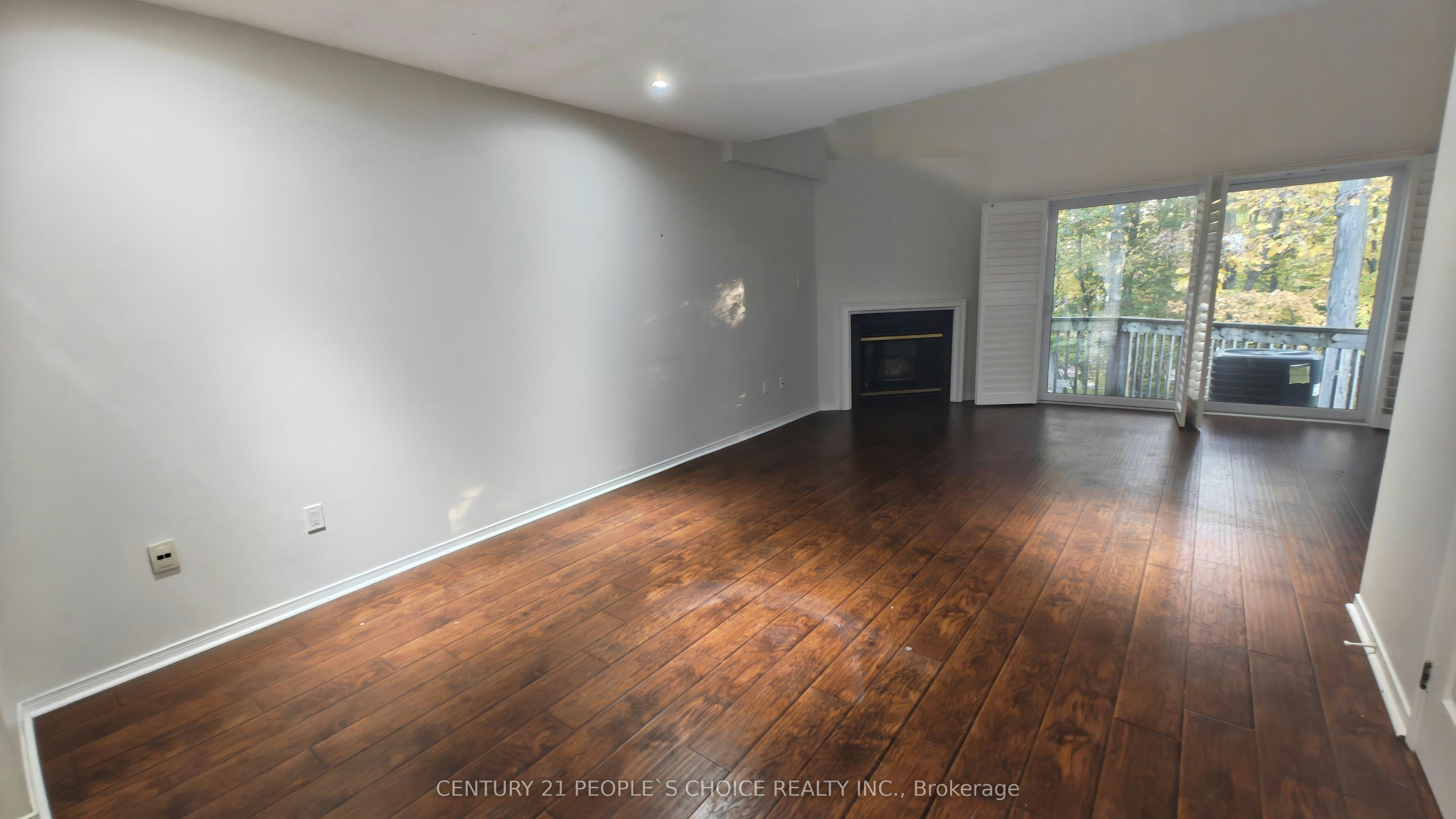 215-2110 Cleaver Avenue, Burlington, ON, L7M 3Z3 - 3
