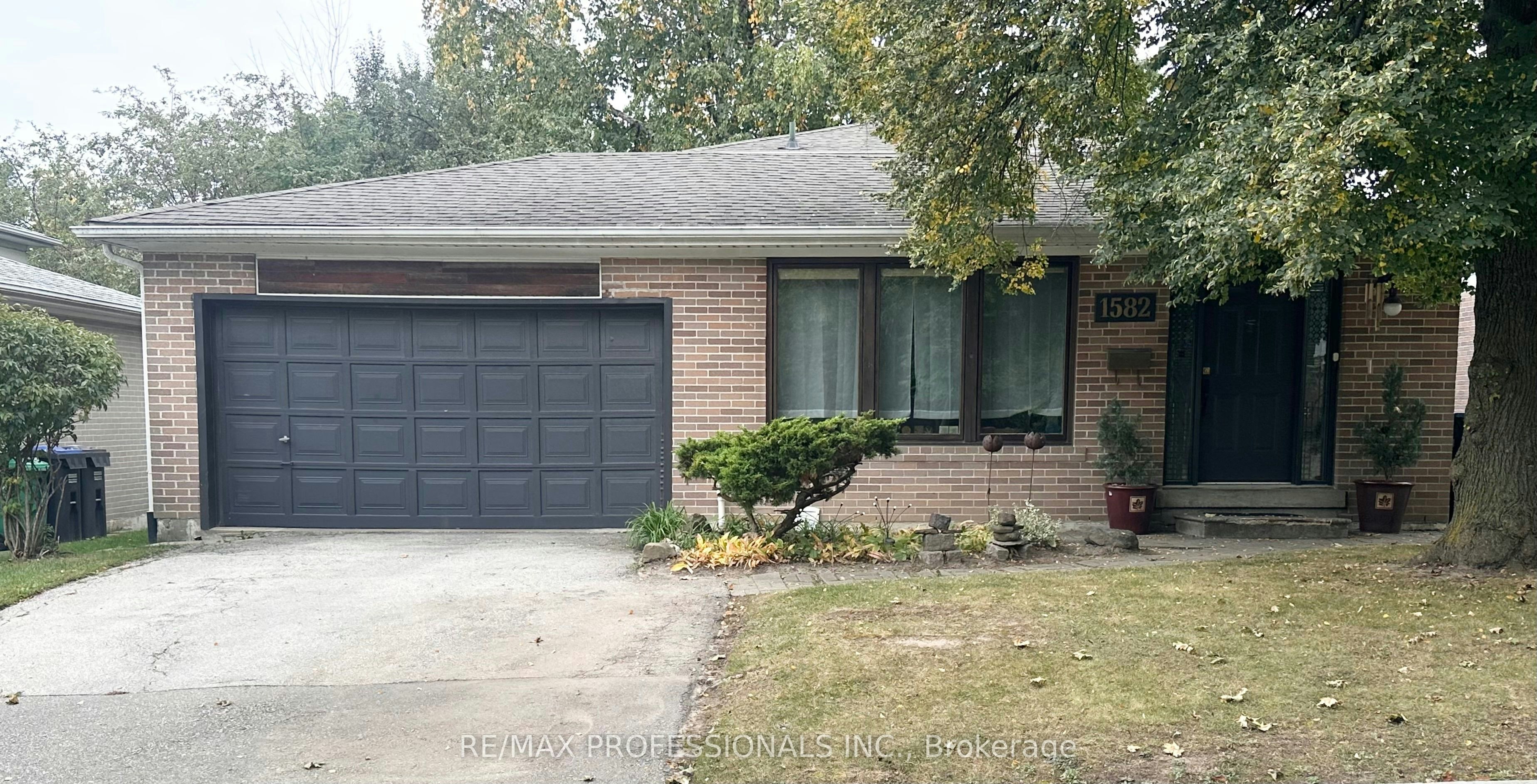 Bsmt-1582 Otterby Road, Mississauga, ON, L4X 1W7
