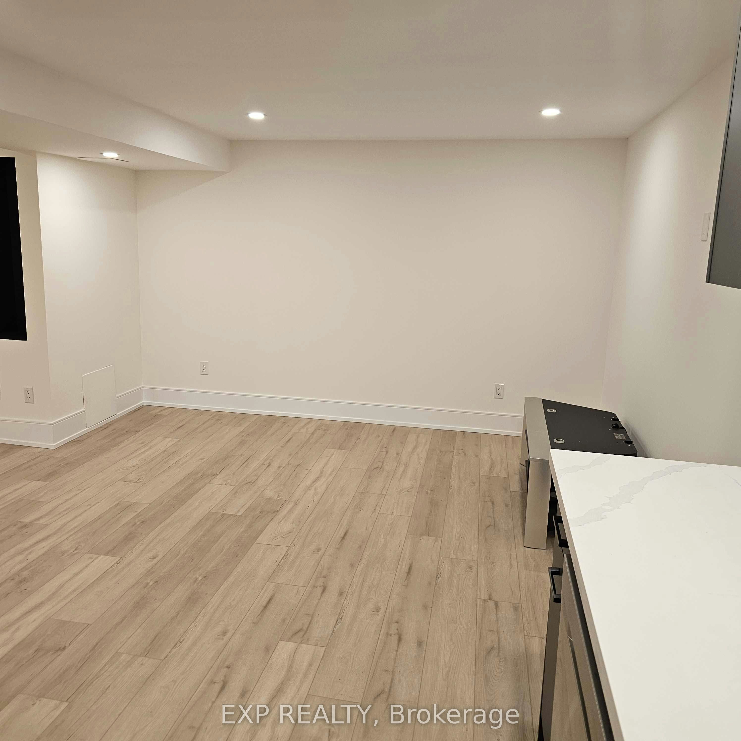 5552 Bourget Drive, Mississauga, ON, L5R 3A3 - 4