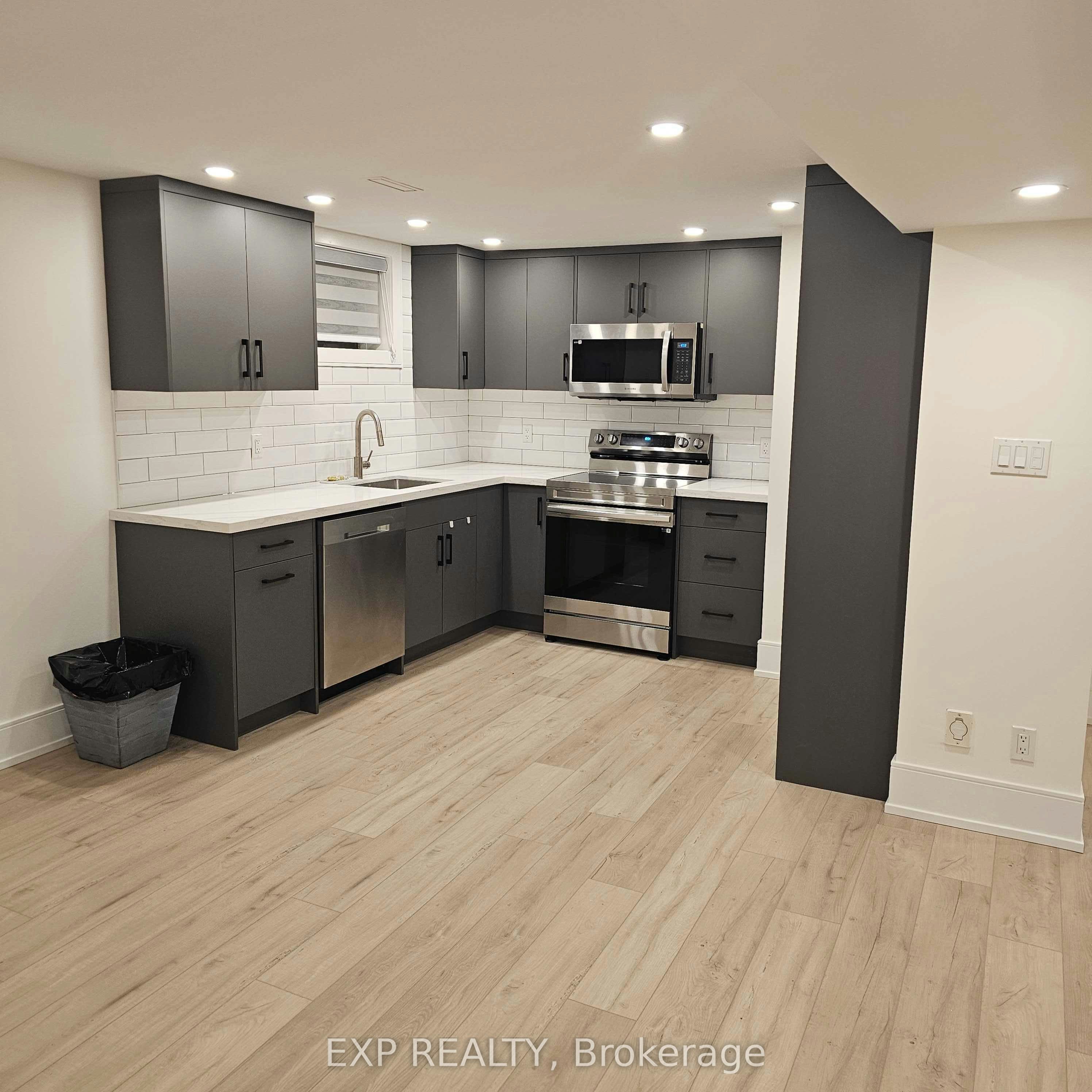 5552 Bourget Drive, Mississauga, ON, L5R 3A3