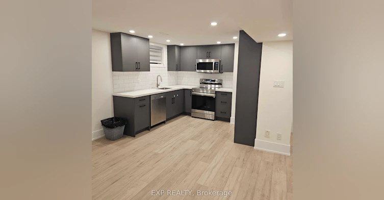 5552 Bourget Drive, Mississauga, ON, L5R 3A3